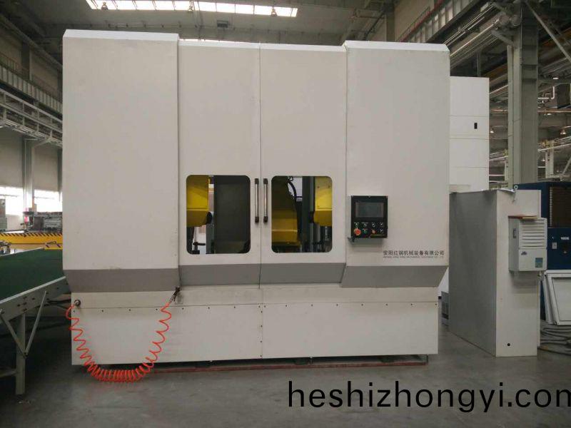 异(yi)型(xing)管(guan)锯(ju)切数(shu)控(kong)机床(chuang)